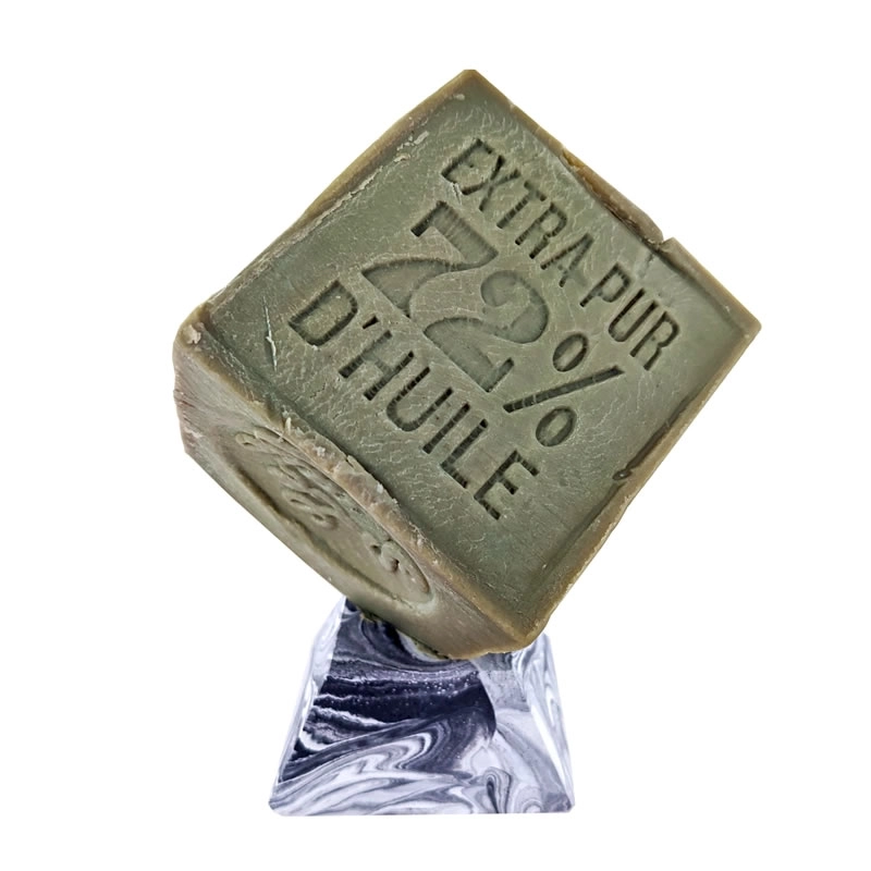 Douceur lactée" flower glycerine soap bar
